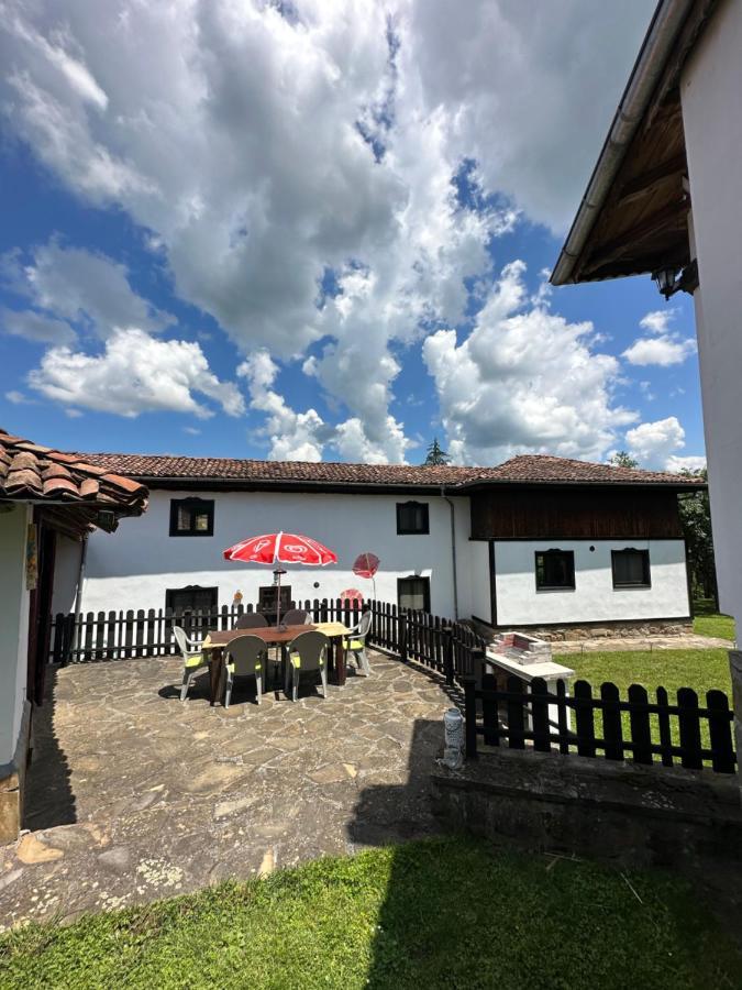 Lavender And Poppy Cottages Bebrovo Exterior foto